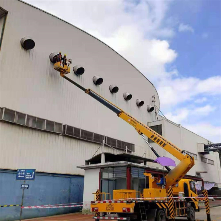 南桥镇高空作业车出租服务：专业广告牌安装解决方案