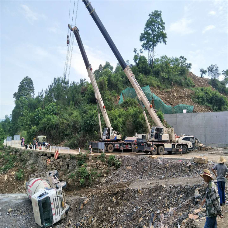 南桥镇汽车掉沟里叫吊车救援要多少钱